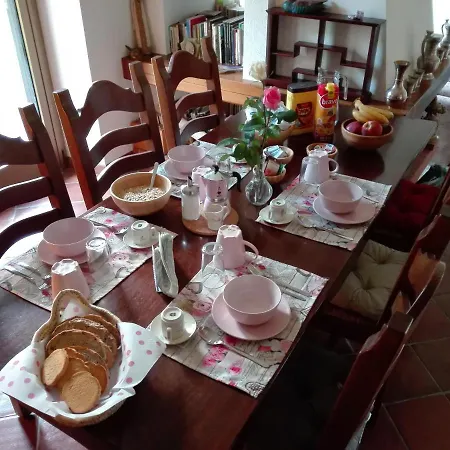 La Vie En Rose Bed & Breakfast 2*
